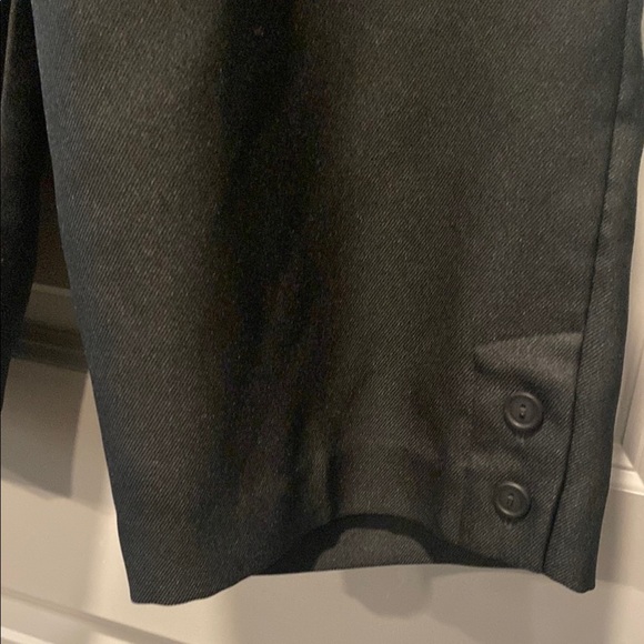 Alfred Dunner Black Ankle Pants w/ Button Detail Size 14P - Picture 2 of 6